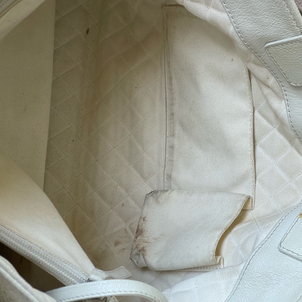 Chanel white lambskin leather tote - Picture 13 of 16